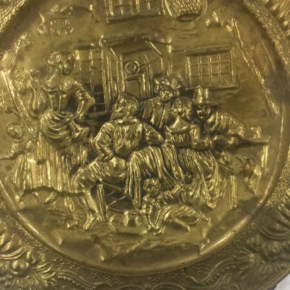 Antique English Brass Hammered Embossed Wall Decorative Plate Victorian BarScene - Picture 12 of 12